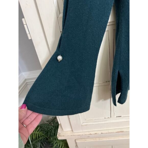 NWT Antonio Melani size large dark green cashmere sweater bell sleeves - Picture 2 of 6